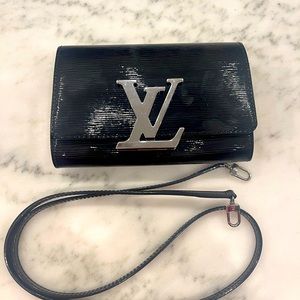 Authentic Louis Vuitton clutch/ crossbody combo